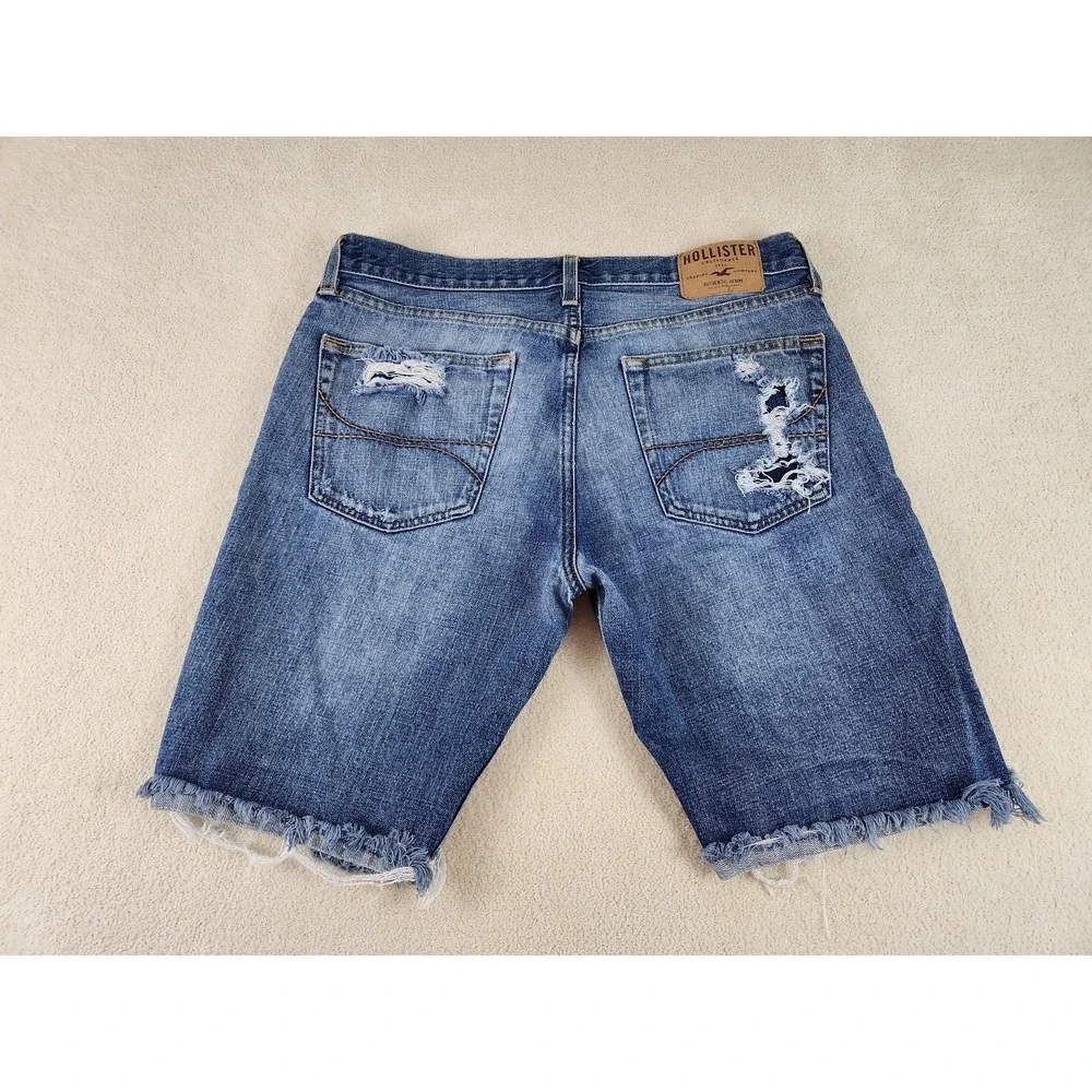 Men's Hollister Denim Shorts Size 33 Distressed Cut Off Frayed Hem Medium Wash